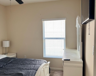 529 Trymore Drive Se - Photo Thumbnail 19