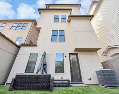 1706 Spring Street - Photo Thumbnail 4