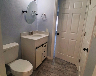 3338 Jupiter Boulevard Se - Photo Thumbnail 8