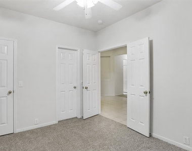 1343 Summer Terrace Drive - Photo Thumbnail 14