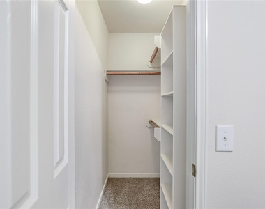 1343 Summer Terrace Drive - Photo Thumbnail 29