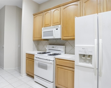 1343 Summer Terrace Drive - Photo Thumbnail 9