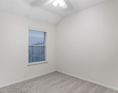 1343 Summer Terrace Drive - Photo Thumbnail 23