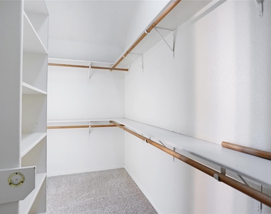 1343 Summer Terrace Drive - Photo Thumbnail 19