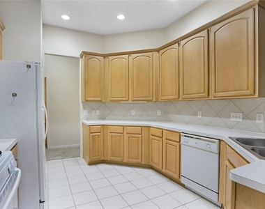 1343 Summer Terrace Drive - Photo Thumbnail 7