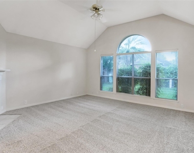 1343 Summer Terrace Drive - Photo Thumbnail 2