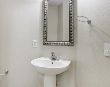 1343 Summer Terrace Drive - Photo Thumbnail 10