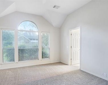 1343 Summer Terrace Drive - Photo Thumbnail 15