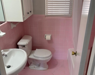 1713 Glenview Lane - Photo Thumbnail 10