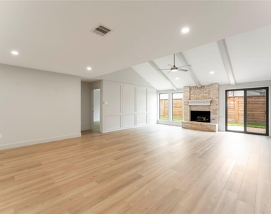 14147 Hillvale Drive - Photo Thumbnail 5