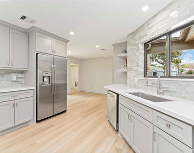 14147 Hillvale Drive - Photo Thumbnail 19