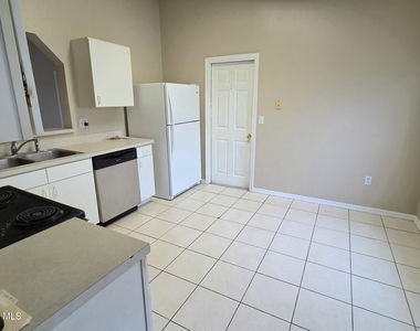 2388 Hagoplan Avenue Sw - Photo Thumbnail 4