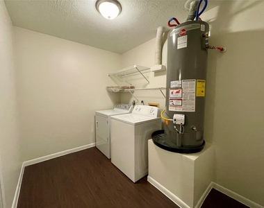 6619 Pleasant Stream Drive - Photo Thumbnail 22