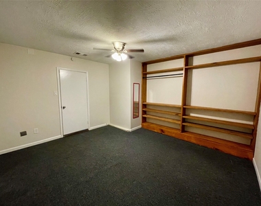 6619 Pleasant Stream Drive - Photo Thumbnail 21