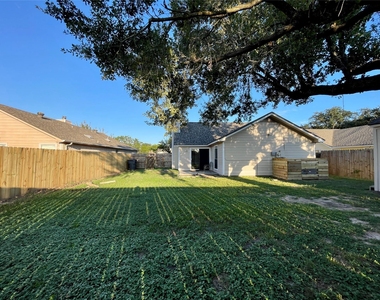 6619 Pleasant Stream Drive - Photo Thumbnail 25