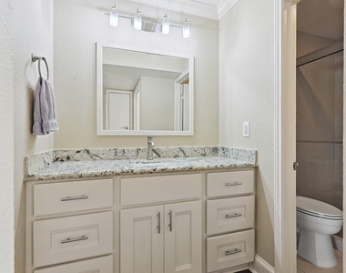 3402 Garrott Street - Photo Thumbnail 5