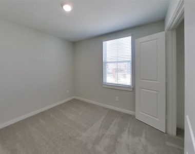 22818 Terrazzo Drive - Photo Thumbnail 7