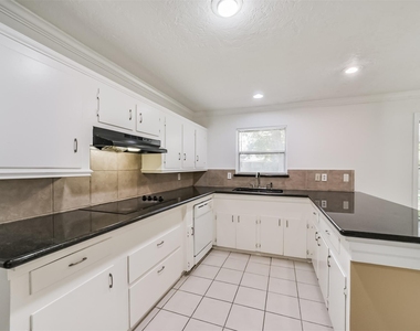 8711 Birdwood Road - Photo Thumbnail 16