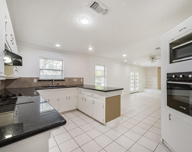 8711 Birdwood Road - Photo Thumbnail 15