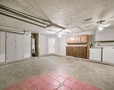 8711 Birdwood Road - Photo Thumbnail 4