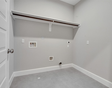 1122 W 16th Street - Photo Thumbnail 24