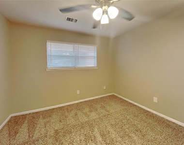 18014 Winsford Drive - Photo Thumbnail 11