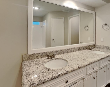 18014 Winsford Drive - Photo Thumbnail 9