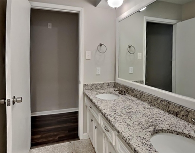 18014 Winsford Drive - Photo Thumbnail 16