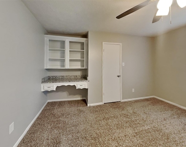 18014 Winsford Drive - Photo Thumbnail 14