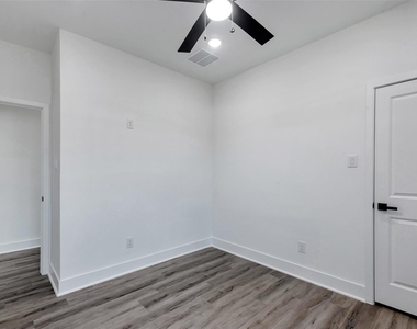 8328 Corinth Street - Photo Thumbnail 10