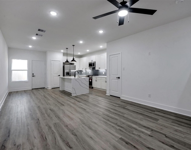 8328 Corinth Street - Photo Thumbnail 26