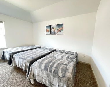 3902 Itzle Island Court - Photo Thumbnail 40