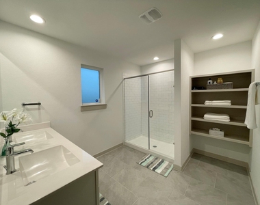 3902 Itzle Island Court - Photo Thumbnail 25