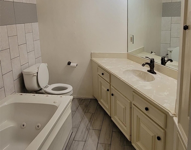 17308 Valley Lane - Photo Thumbnail 9