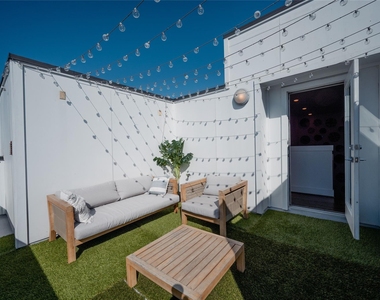 2826 Clay Street - Photo Thumbnail 7