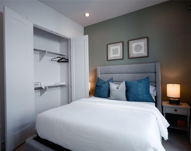 2826 Clay Street - Photo Thumbnail 2