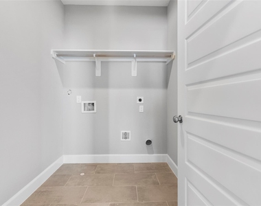 1122 W 16th Street - Photo Thumbnail 23