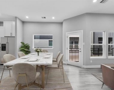 1122 W 16th Street - Photo Thumbnail 7