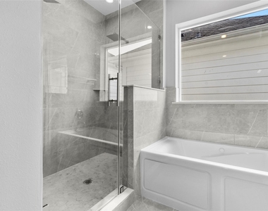 1122 W 16th Street - Photo Thumbnail 21