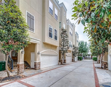 1213 W 15th 1/2 Street - Photo Thumbnail 3