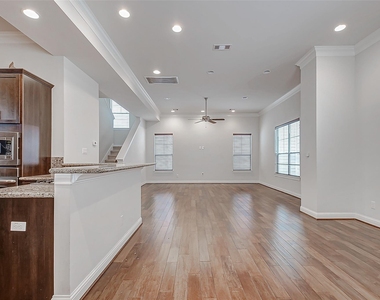 1213 W 15th 1/2 Street - Photo Thumbnail 21