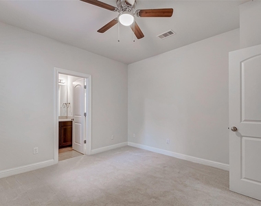1213 W 15th 1/2 Street - Photo Thumbnail 9