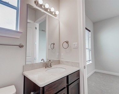 1213 W 15th 1/2 Street - Photo Thumbnail 33
