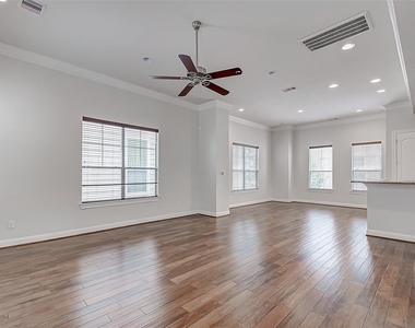 1213 W 15th 1/2 Street - Photo Thumbnail 17