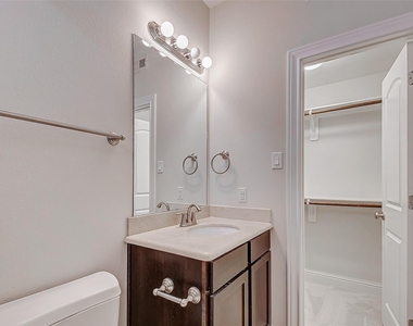 1213 W 15th 1/2 Street - Photo Thumbnail 11