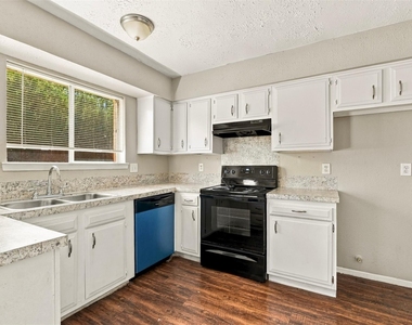4530 Enchantedgate Drive - Photo Thumbnail 4
