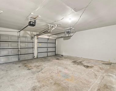 4530 Enchantedgate Drive - Photo Thumbnail 24