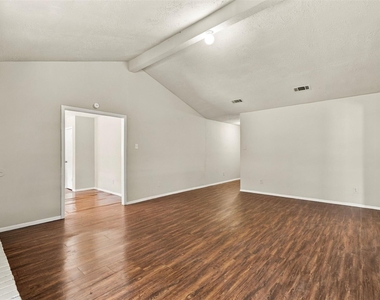4530 Enchantedgate Drive - Photo Thumbnail 16