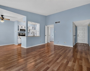 700 Thicket Lane - Photo Thumbnail 3