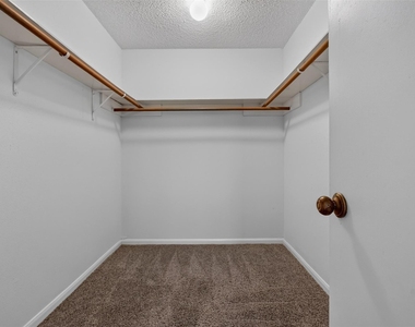 700 Thicket Lane - Photo Thumbnail 21